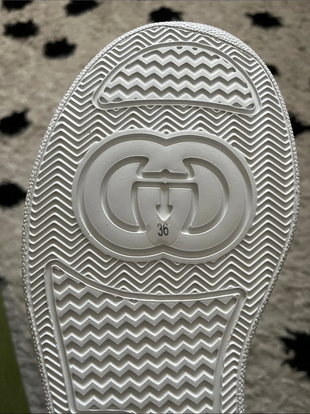 Gucci White Sneakers with Gold GG Embroidery size 6 new - Picture 14 of 14